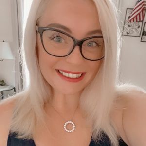 Meet your Posher, Candace